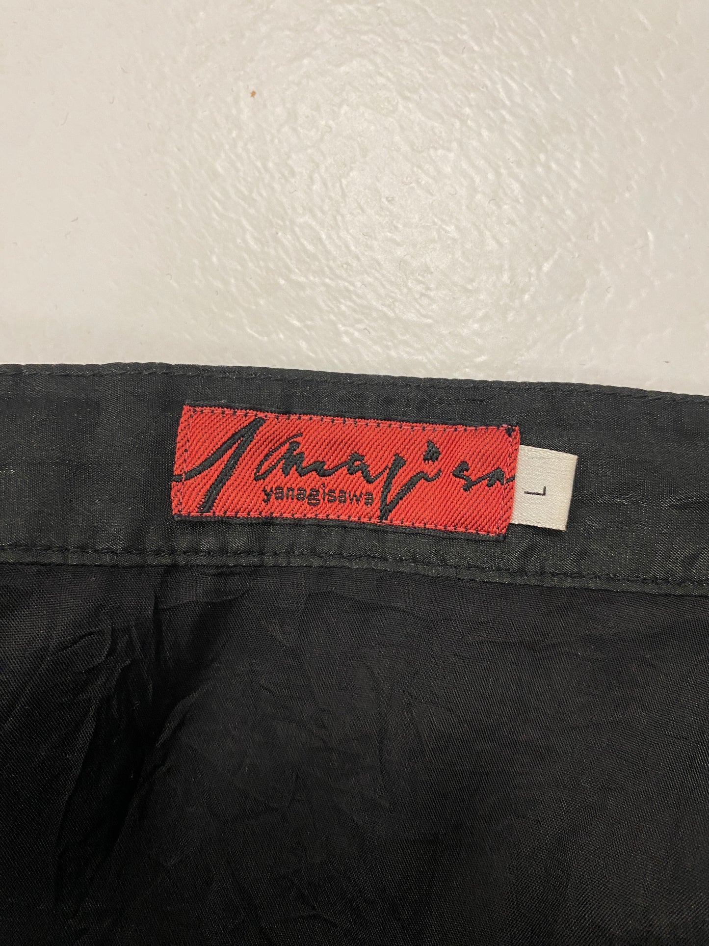 Yanagisawa Black Crinkle Pleated Skirt