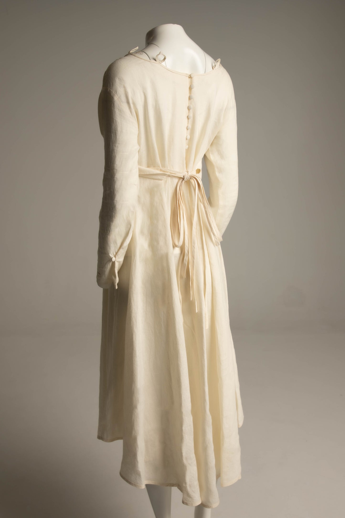 Kaat Tilley Cream Linen Dress with Leaf Detail.