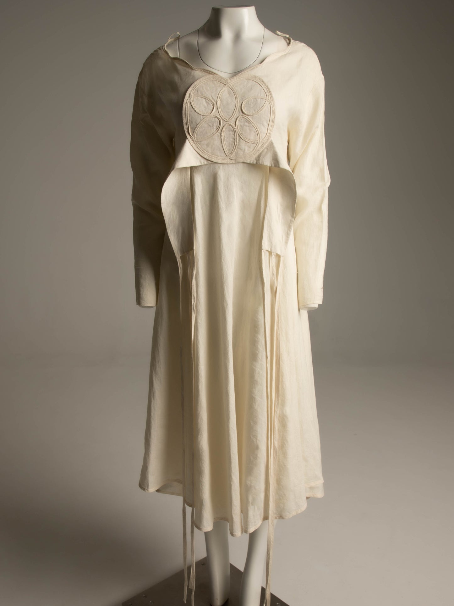Kaat Tilley Cream Linen Dress with Leaf Detail.