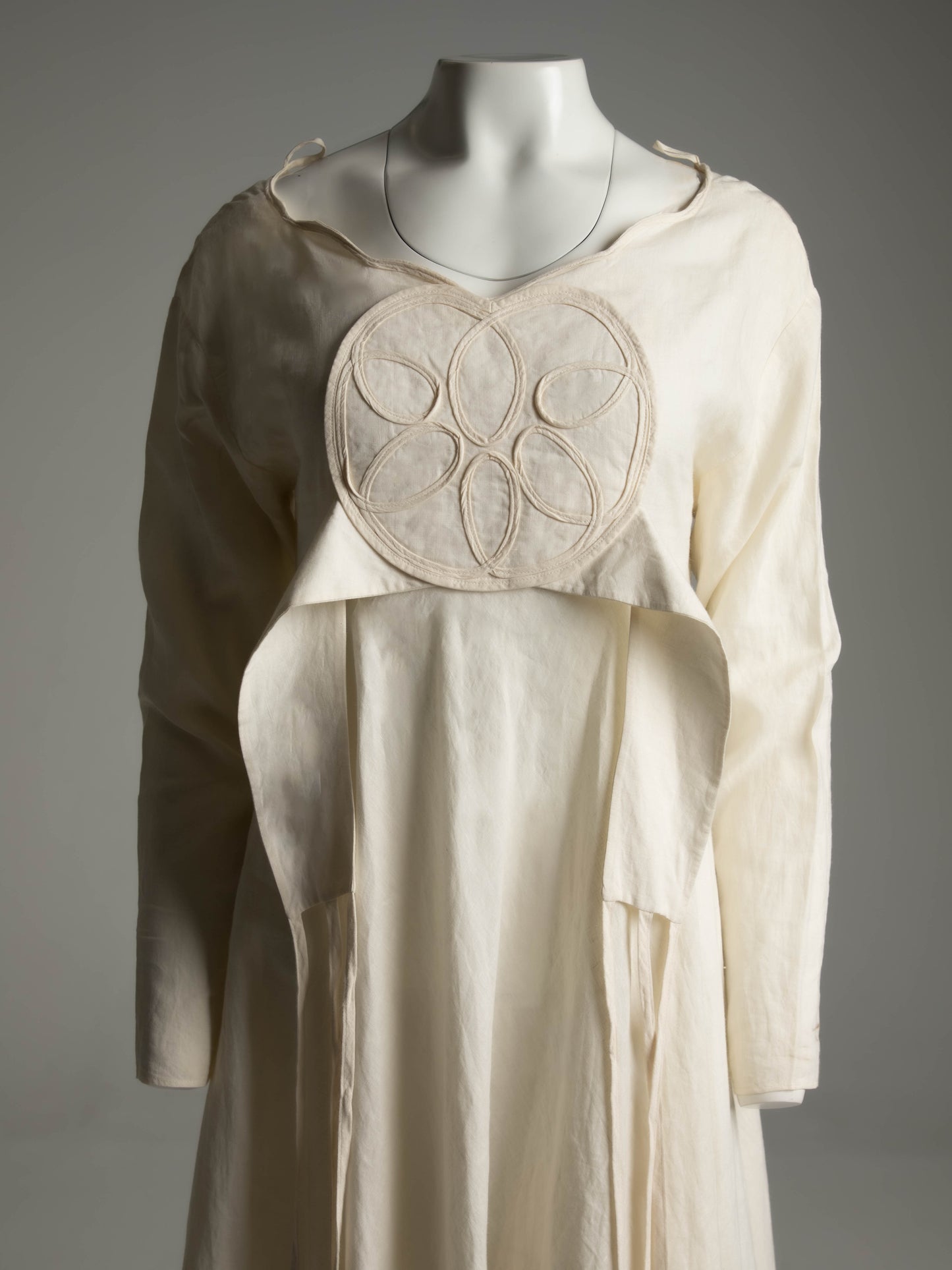 Kaat Tilley Cream Linen Dress with Leaf Detail.