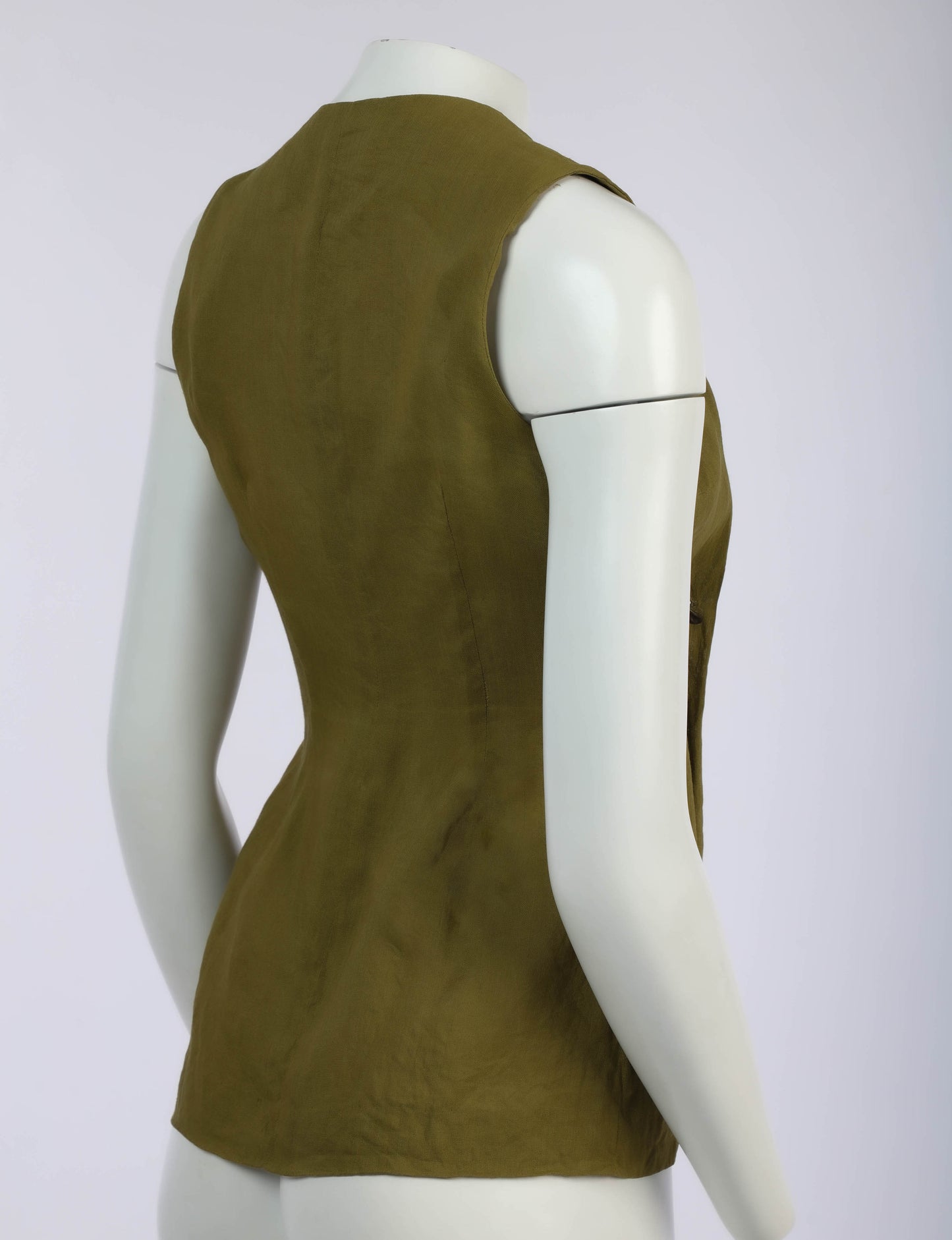 Sybilla Por Gibo Silk Linen Top With Metal Ear Closure