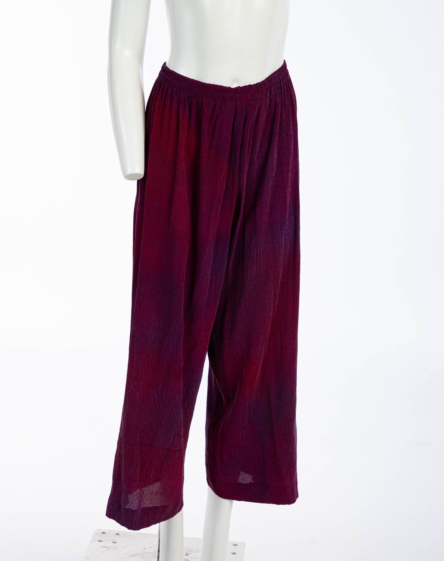Charles and Patricia Lester Plissé Hand Dyed Lounge Set