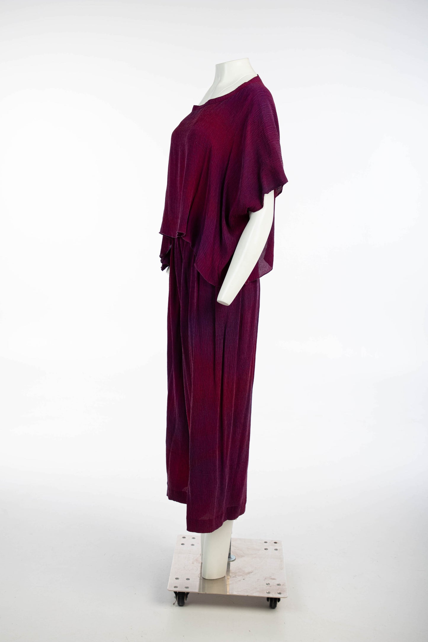 Charles and Patricia Lester Plissé Hand Dyed Lounge Set