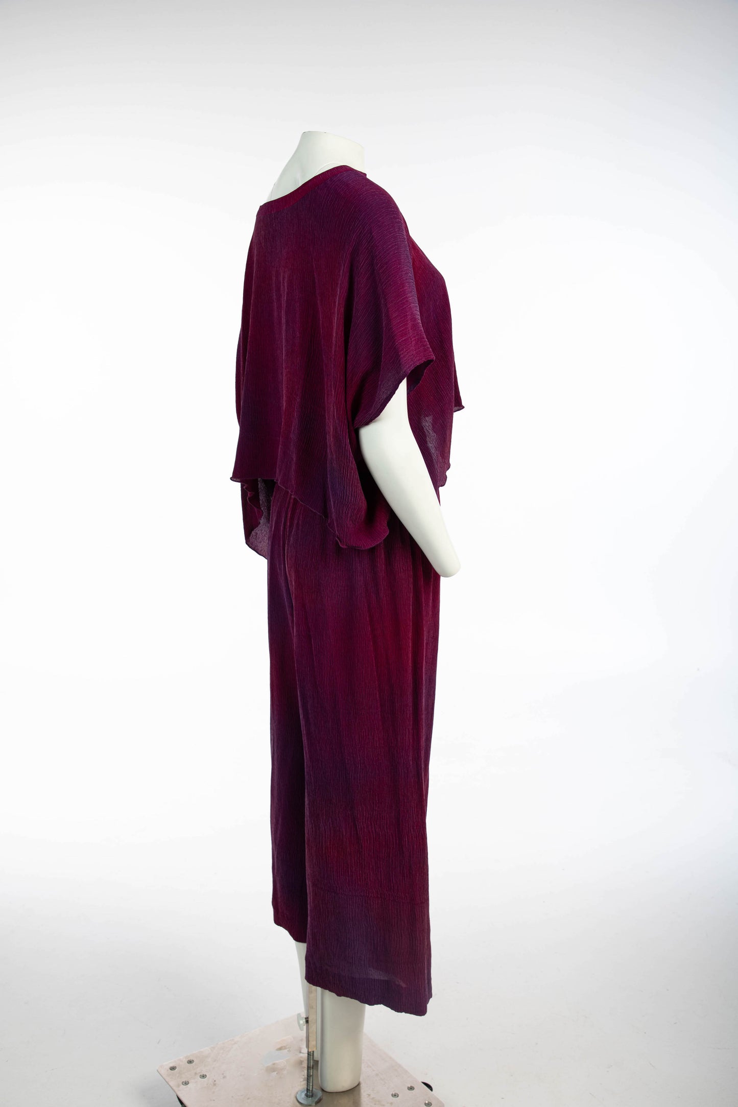 Charles and Patricia Lester Plissé Hand Dyed Lounge Set