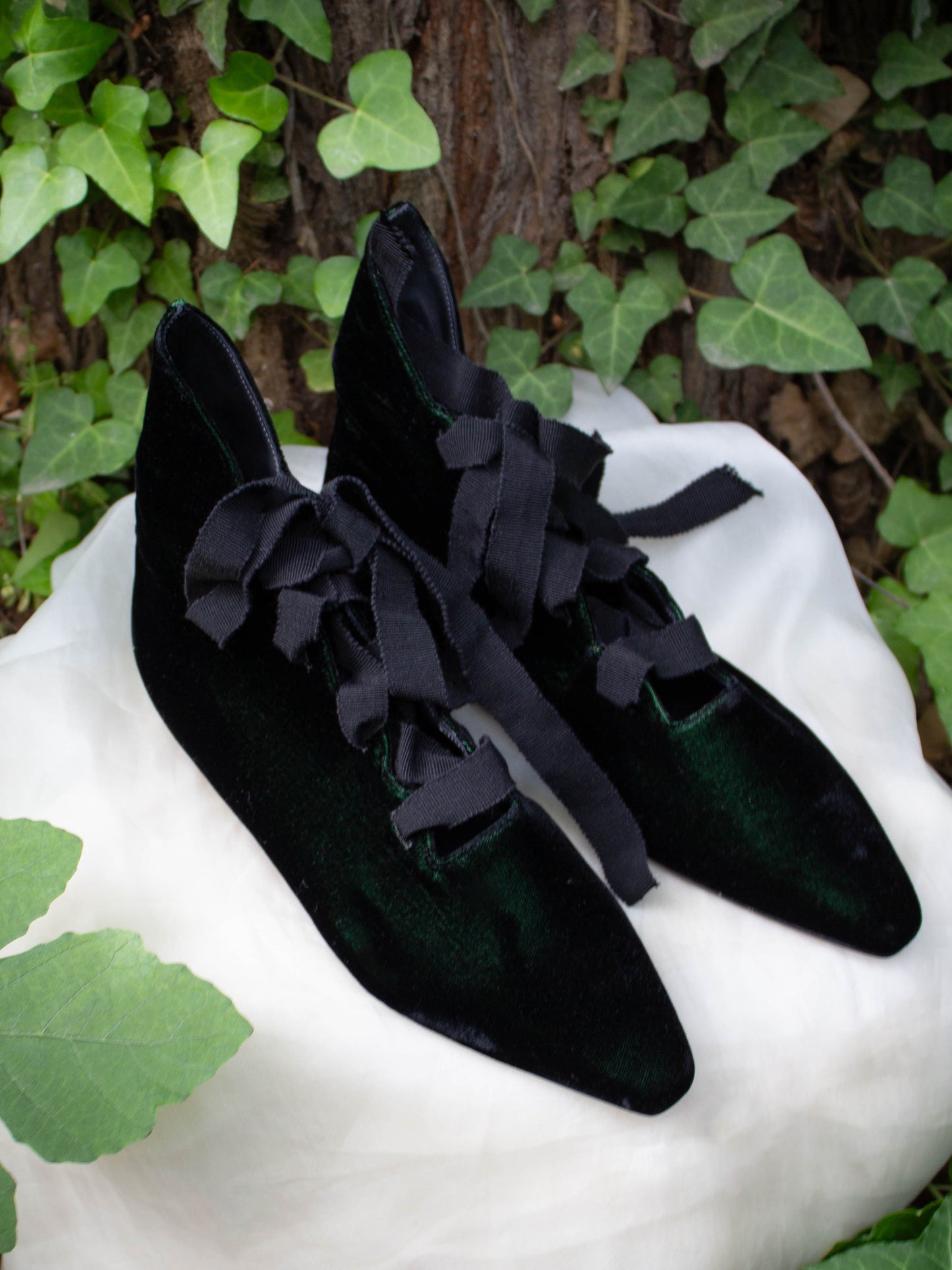 Romeo Gigli Casadei A/W 1990 Black Green Velvet Shoes