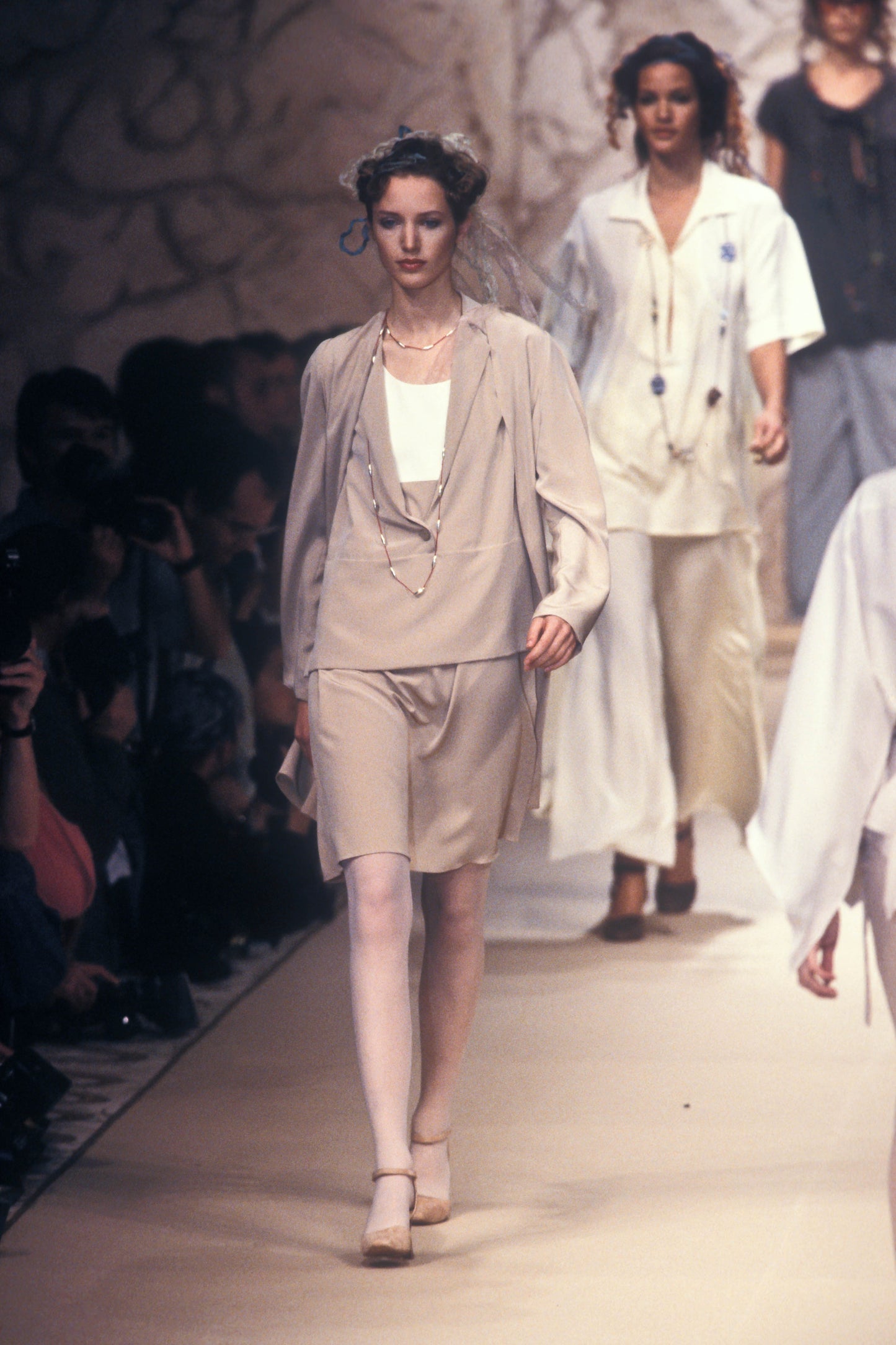 Chloé, Karl Lagerfeld Era S/S 1994 Cream Silk Duster Jacket