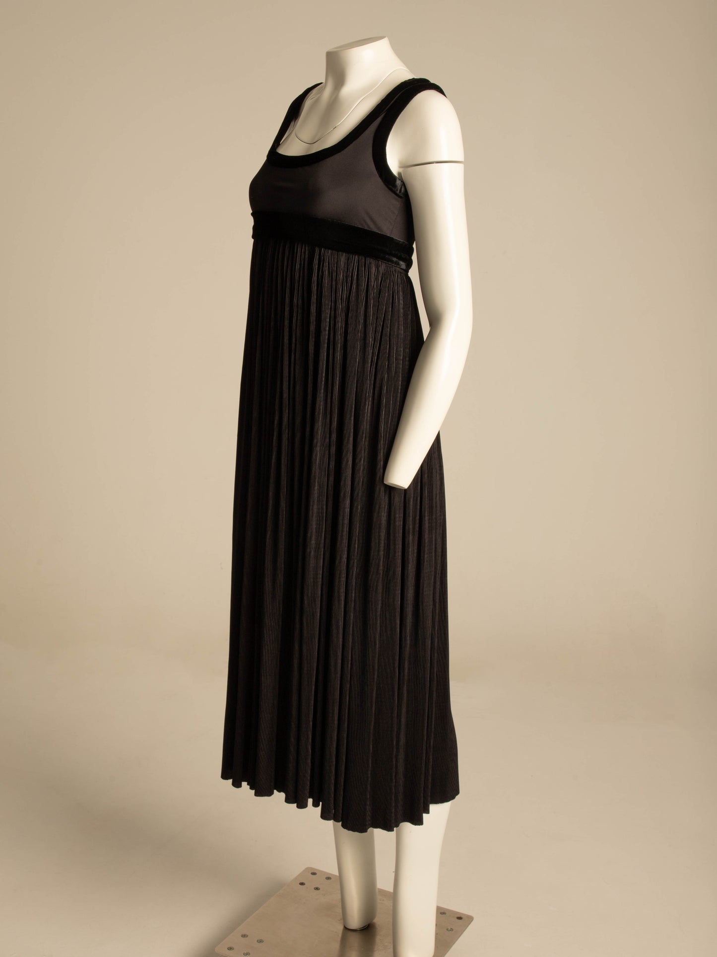 Romeo Gigli 1993 Empire-line Pleated Dress