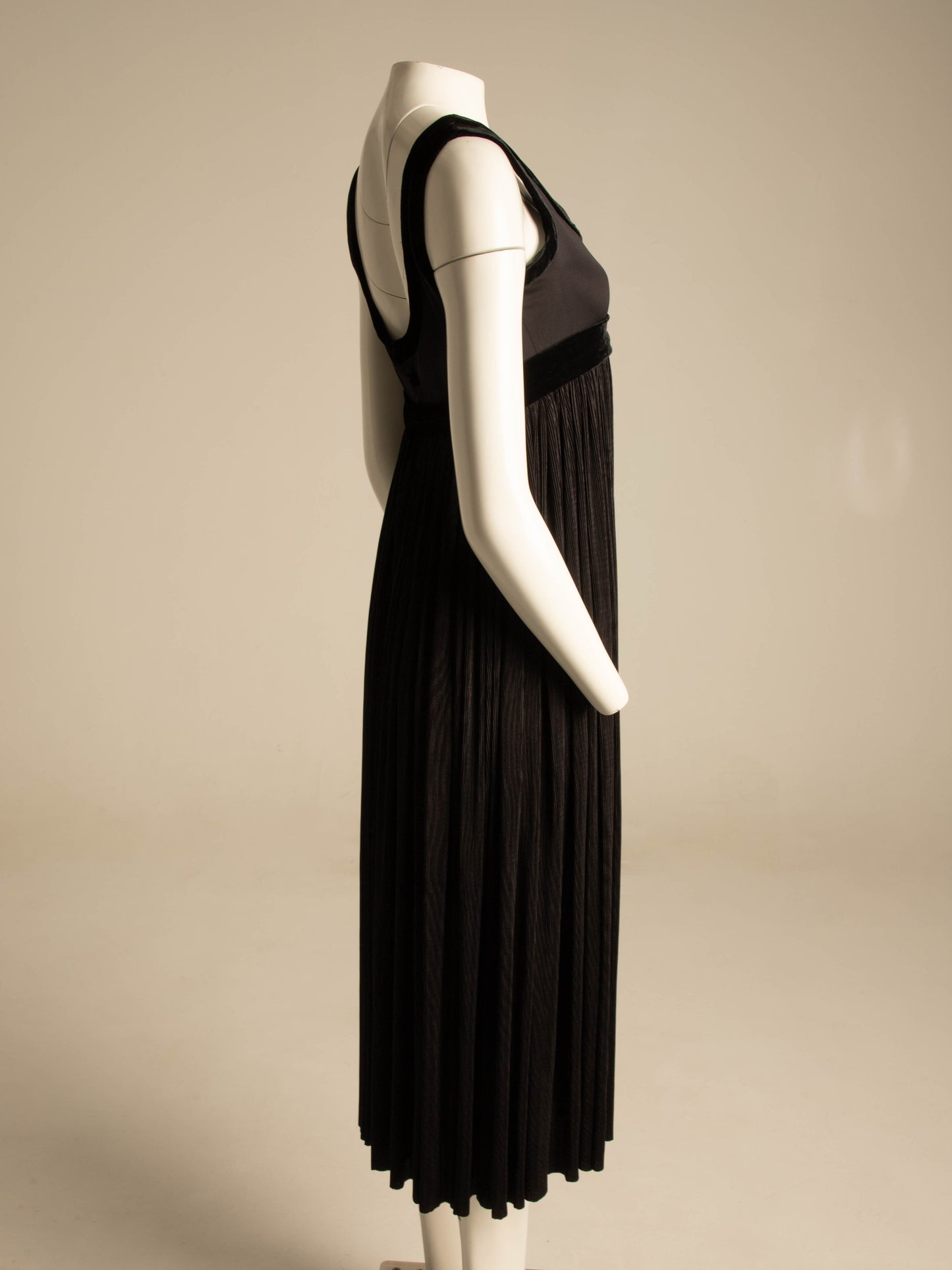 Romeo Gigli 1993 Empire-line Pleated Dress