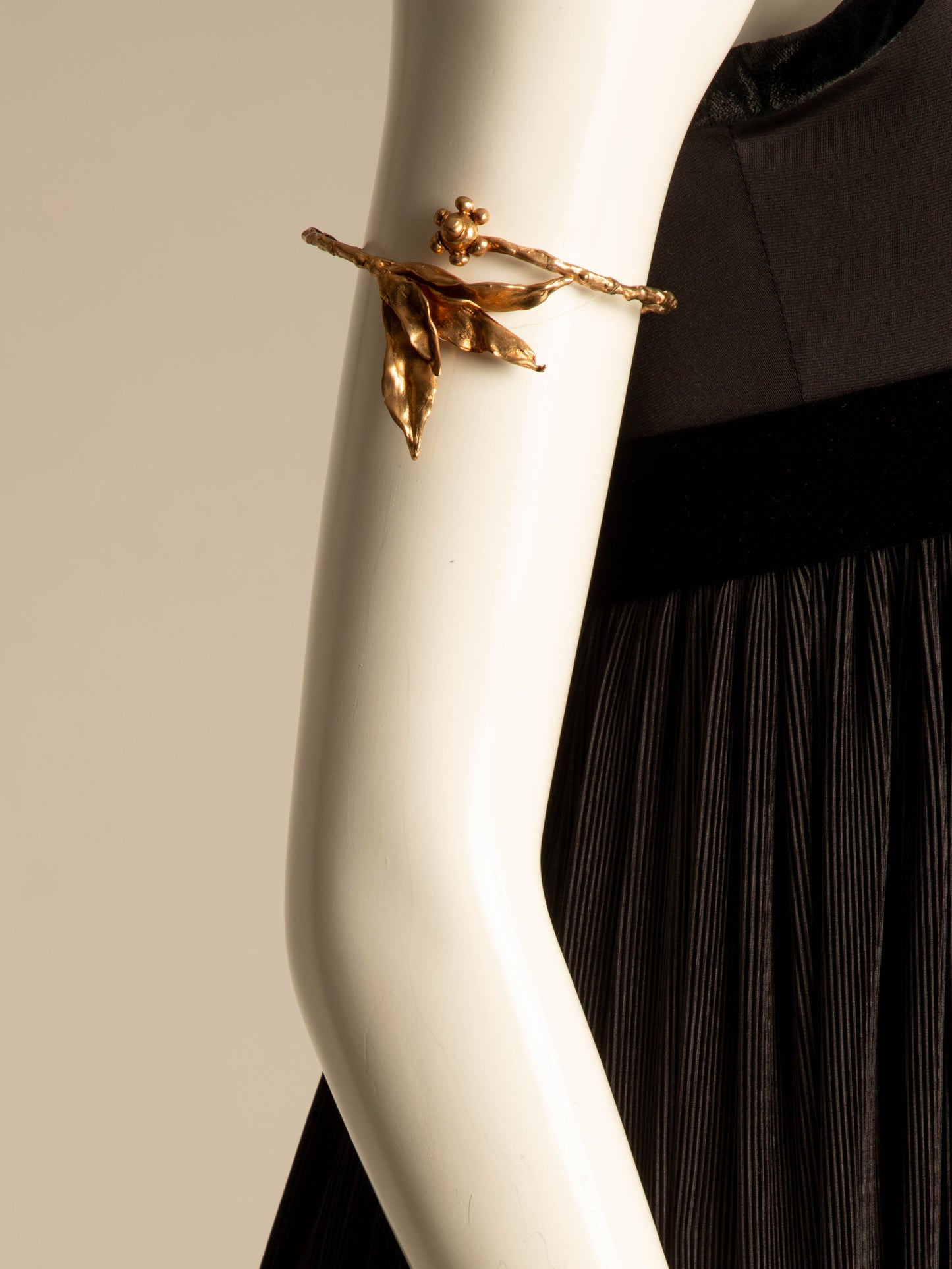 Elizaveta Alyson Rubin Budding Tendril Upper Arm Cuff