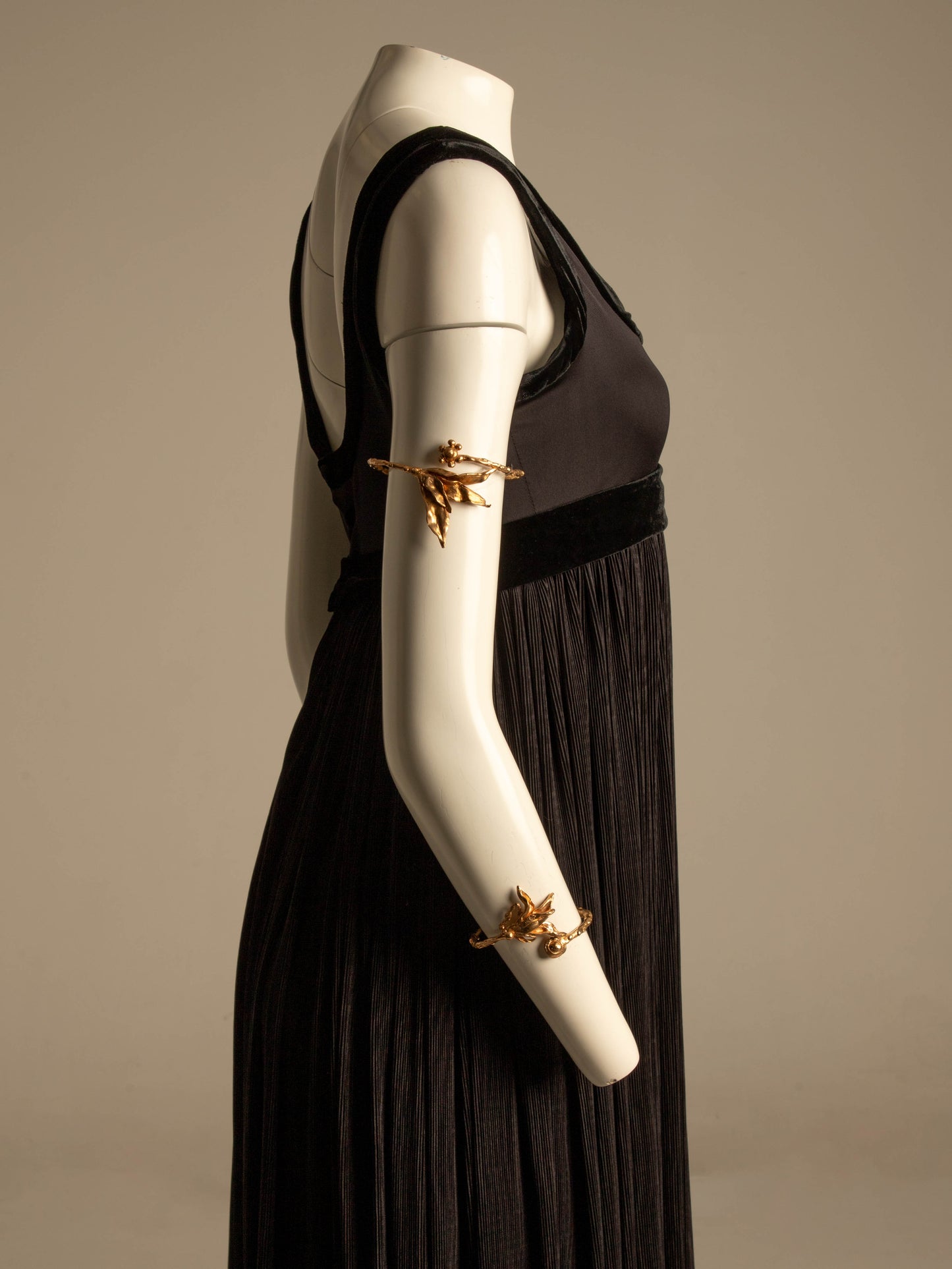 Elizaveta Alyson Rubin Budding Tendril Upper Arm Cuff