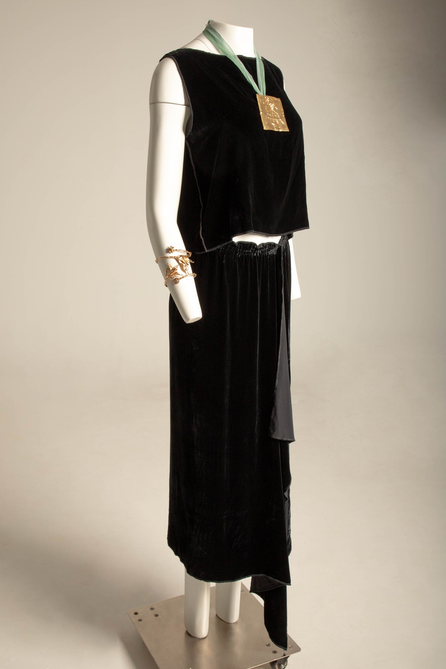 Elizaveta Alyson Rubin A Fire Maiden’s Caged Cove Pendant