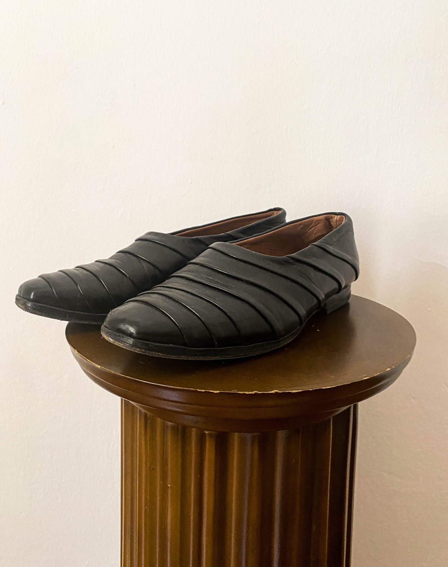 Sybilla Ribbed Black Leather Ballet Flat