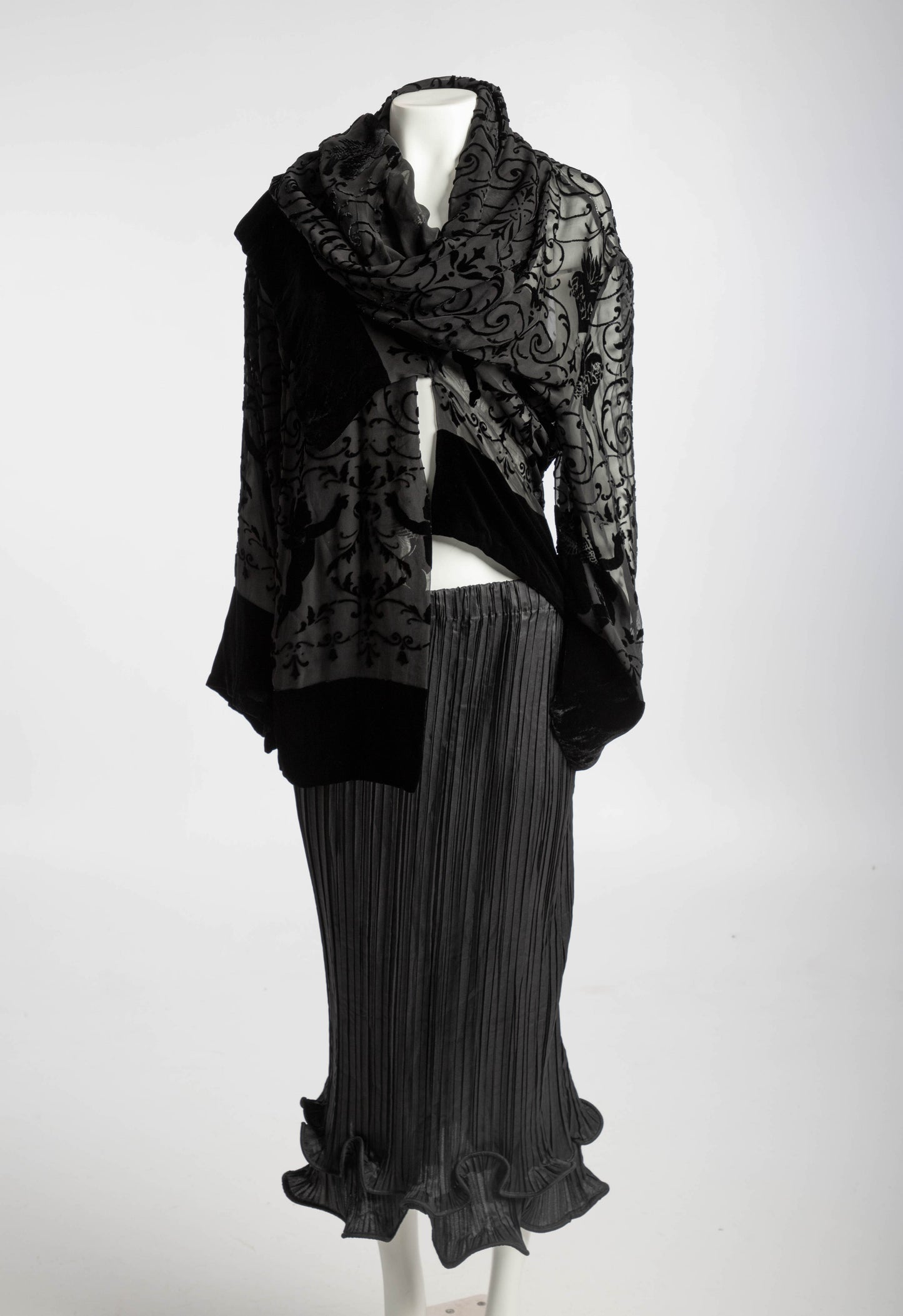 English Eccentrics Black Velvet Devore Baroque Duster Jacket