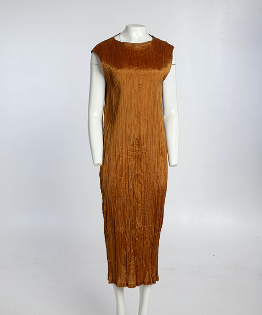 Plissé Gold Long Dress