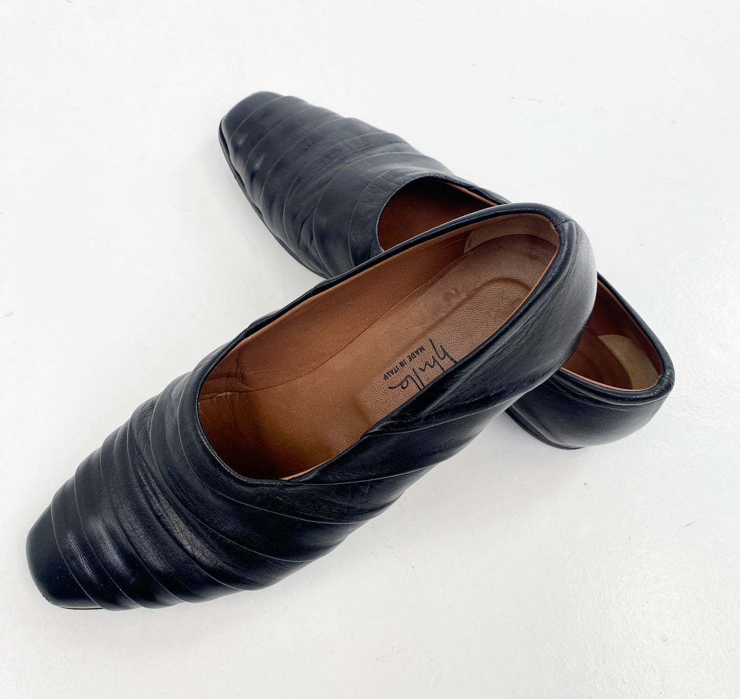 Sybilla Ribbed Black Leather Ballet Flat