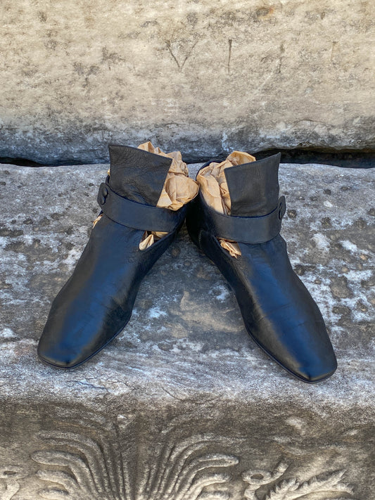 Romeo Gigli Black Leather Flats
