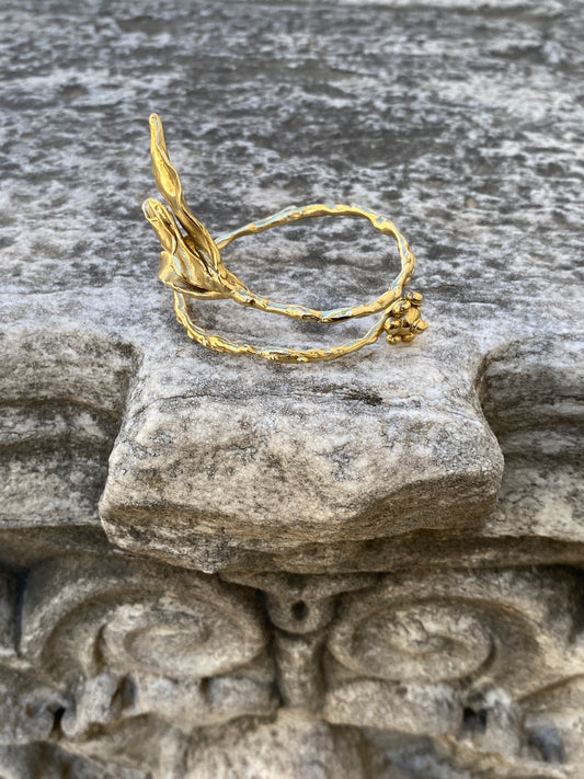 Elizaveta Alyson Rubin Budding Tendril Upper Arm Cuff in Brass