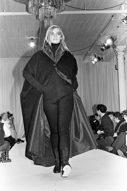 Dolce & Gabbana 1990 Black Wool and Taffeta Coat